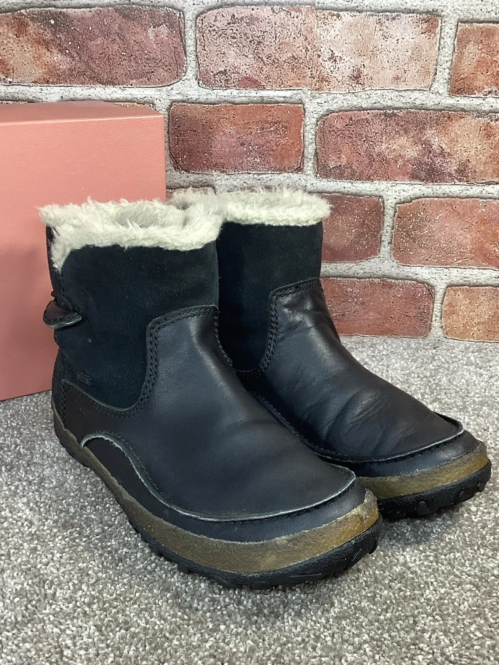 Merrell Tremblant Womens pull on Polar winter boots size 7.5